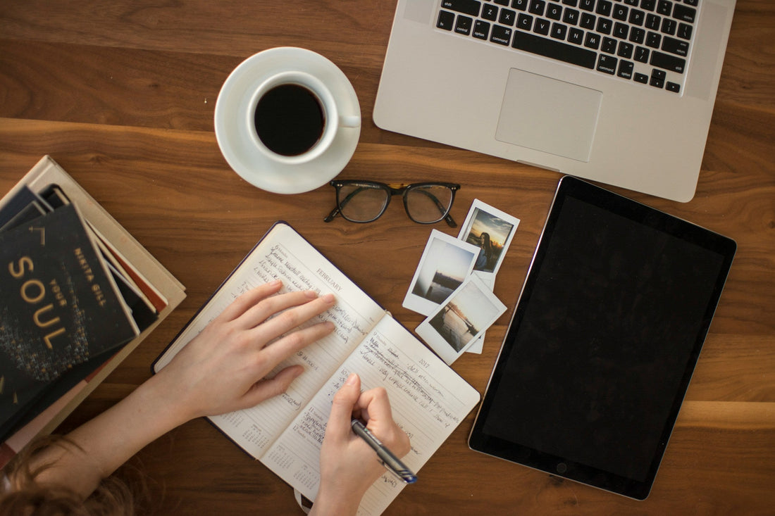 8 Best Ways to Make Money Blogging (2025)